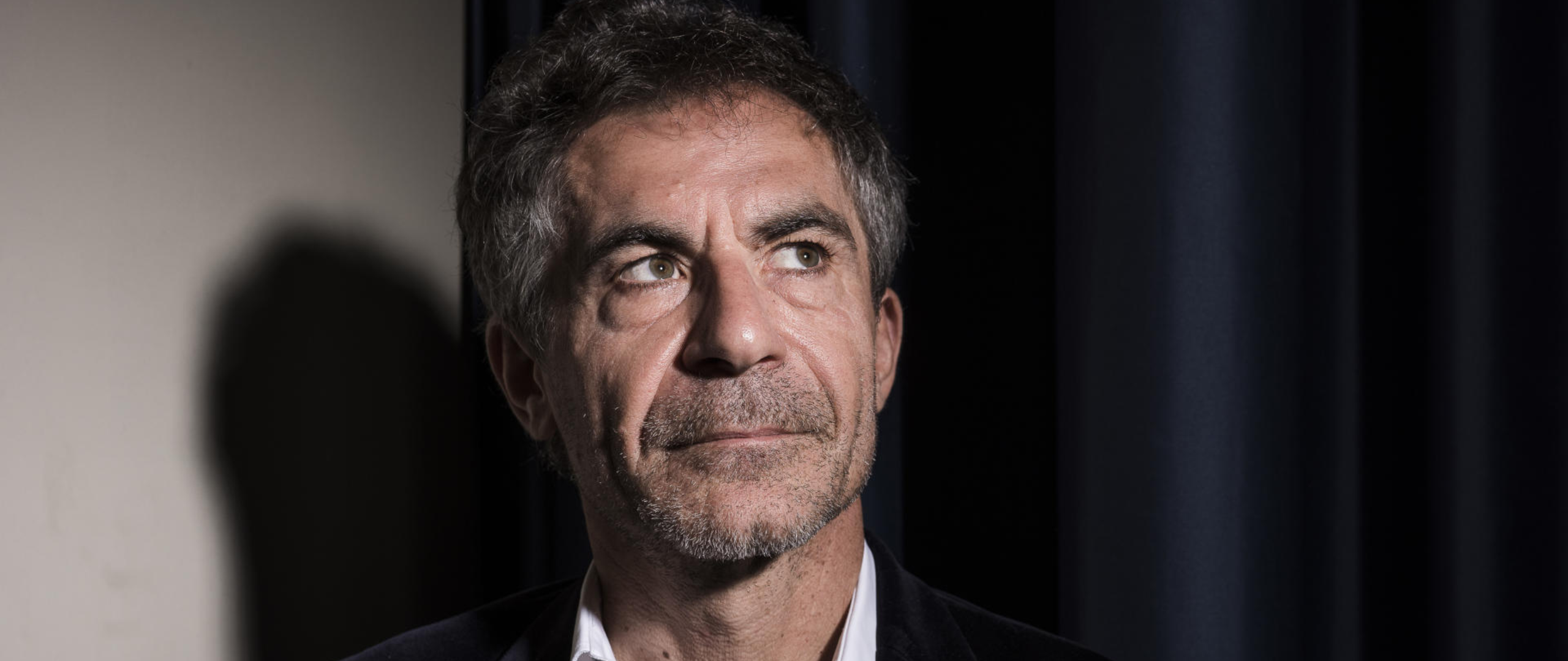 Portrait contrasté du conférencier Etienne Klein
