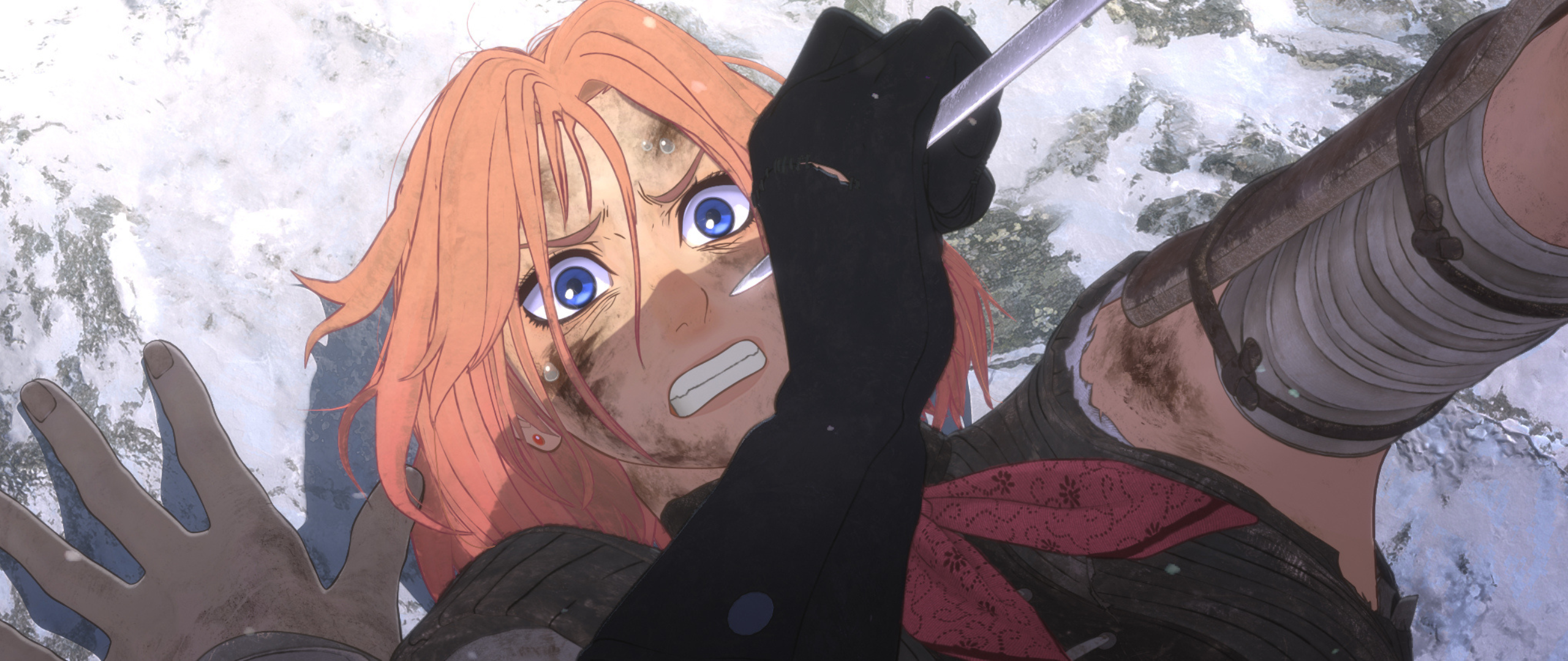 Le personnage de Scarlet repousse une épée au combat